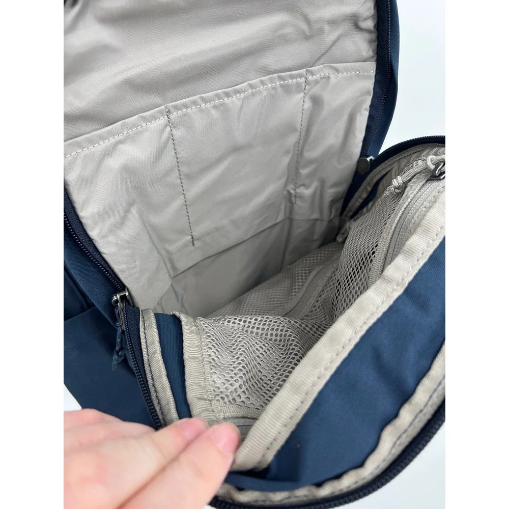 Fjällräven Räven 28 Backpack — Navy, NWT